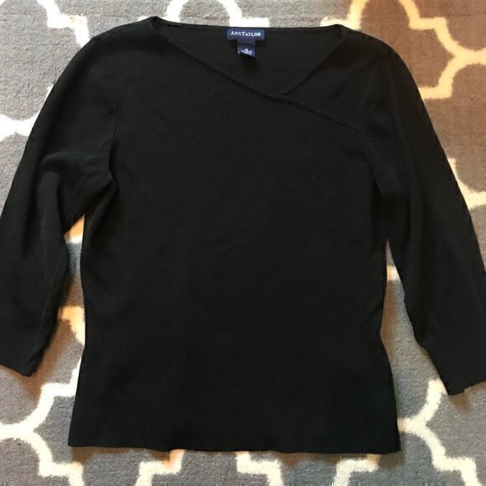 Ann Taylor Asymmetrical V-Neck Black Top Sz M